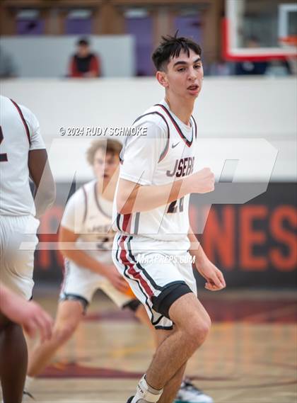 Thumbnail 1 in JSerra Catholic vs. Eastside Catholic (Torrey Pines Holiday Classic) photogallery.