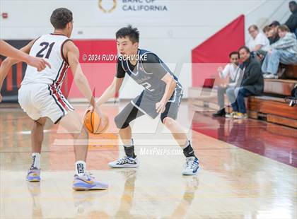 Thumbnail 1 in JSerra Catholic vs. Eastside Catholic (Torrey Pines Holiday Classic) photogallery.