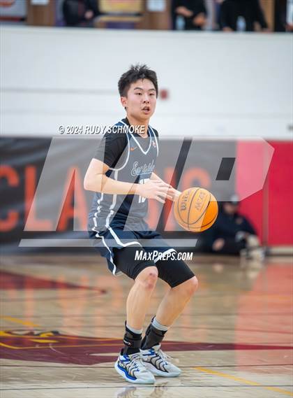 Thumbnail 2 in JSerra Catholic vs. Eastside Catholic (Torrey Pines Holiday Classic) photogallery.