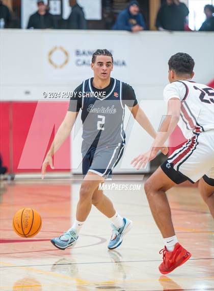 Thumbnail 2 in JSerra Catholic vs. Eastside Catholic (Torrey Pines Holiday Classic) photogallery.