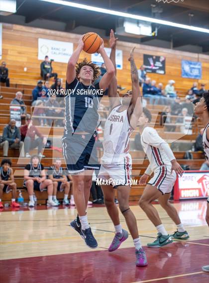 Thumbnail 3 in JSerra Catholic vs. Eastside Catholic (Torrey Pines Holiday Classic) photogallery.