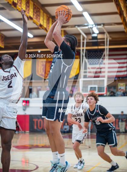 Thumbnail 2 in JSerra Catholic vs. Eastside Catholic (Torrey Pines Holiday Classic) photogallery.