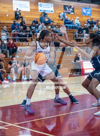 Thumbnail 1 in JSerra Catholic vs. Eastside Catholic (Torrey Pines Holiday Classic) photogallery.
