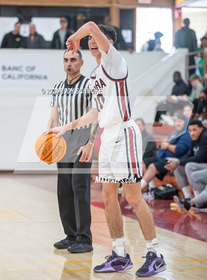 Thumbnail 2 in JSerra Catholic vs. Eastside Catholic (Torrey Pines Holiday Classic) photogallery.