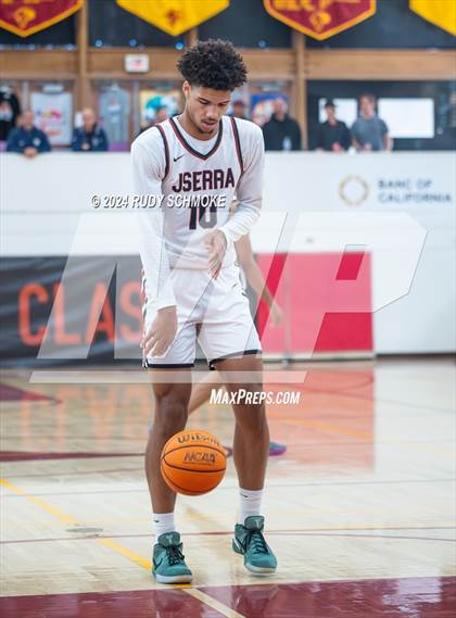 Thumbnail 1 in JSerra Catholic vs. Eastside Catholic (Torrey Pines Holiday Classic) photogallery.
