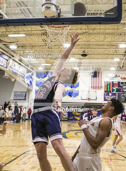 Thumbnail 2 in St. Henry vs Holy Cross (All A Classic) photogallery.
