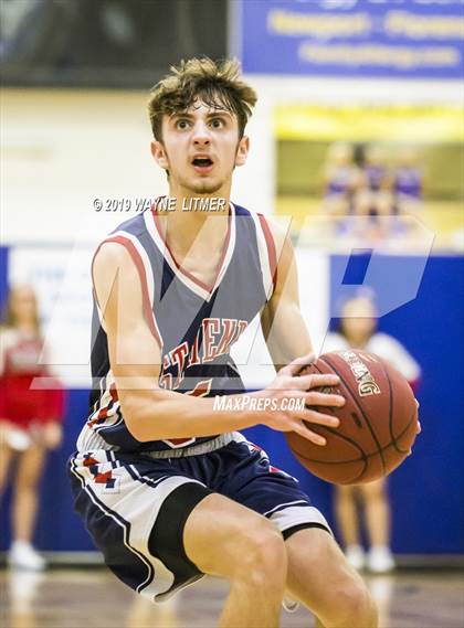 Thumbnail 3 in St. Henry vs Holy Cross (All A Classic) photogallery.