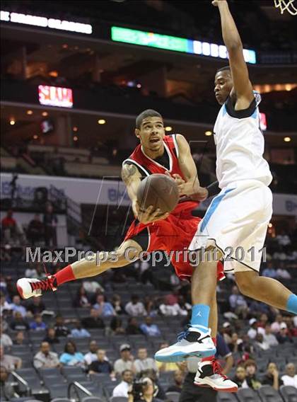 Thumbnail 3 in 2011 Jordan Brand Classic (Regional Game)  photogallery.