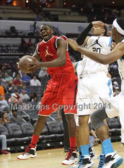 Thumbnail 3 in 2011 Jordan Brand Classic (Regional Game)  photogallery.