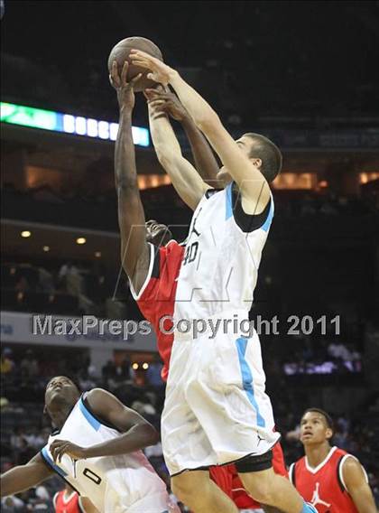 Thumbnail 1 in 2011 Jordan Brand Classic (Regional Game)  photogallery.
