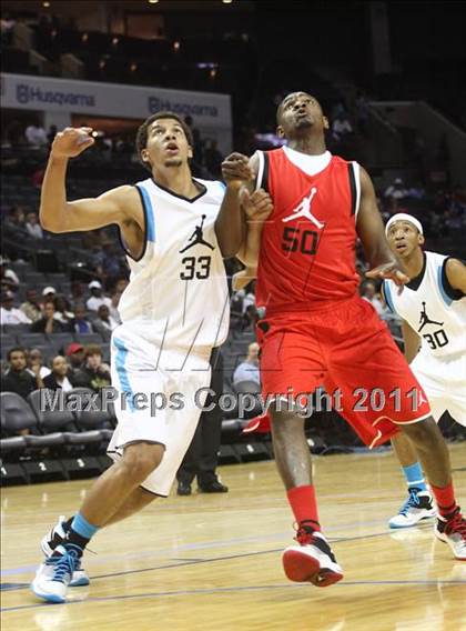 Thumbnail 2 in 2011 Jordan Brand Classic (Regional Game)  photogallery.