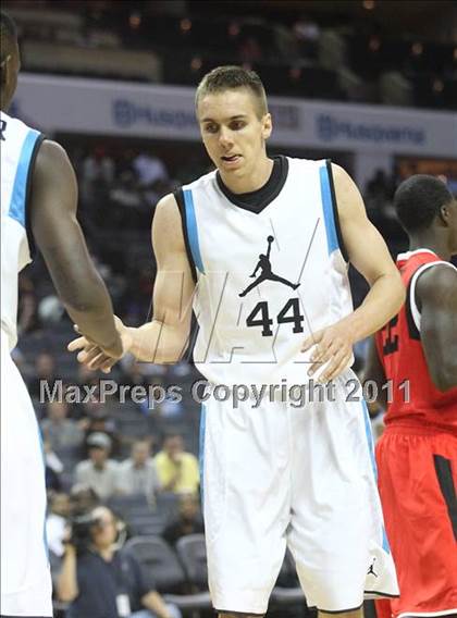Thumbnail 2 in 2011 Jordan Brand Classic (Regional Game)  photogallery.