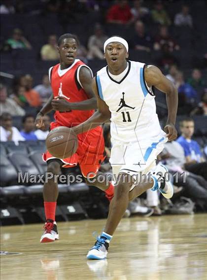 Thumbnail 3 in 2011 Jordan Brand Classic (Regional Game)  photogallery.