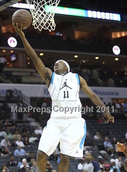 Thumbnail 2 in 2011 Jordan Brand Classic (Regional Game)  photogallery.