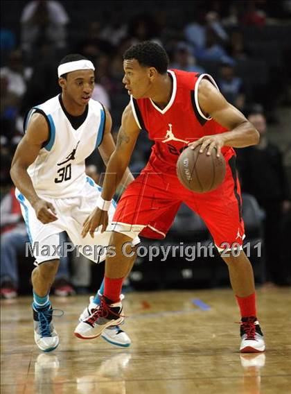 Thumbnail 1 in 2011 Jordan Brand Classic (Regional Game)  photogallery.