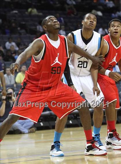 Thumbnail 3 in 2011 Jordan Brand Classic (Regional Game)  photogallery.