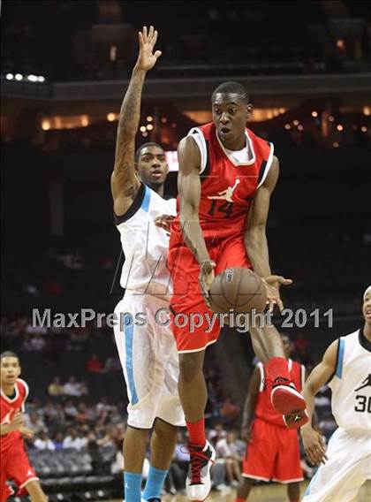 Thumbnail 1 in 2011 Jordan Brand Classic (Regional Game)  photogallery.