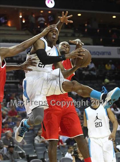 Thumbnail 1 in 2011 Jordan Brand Classic (Regional Game)  photogallery.