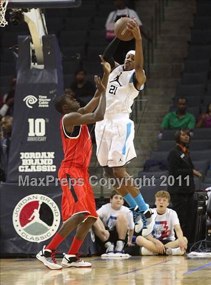 Thumbnail 2 in 2011 Jordan Brand Classic (Regional Game)  photogallery.