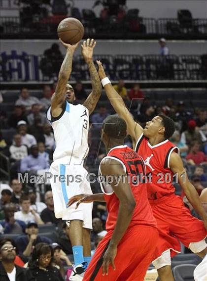 Thumbnail 1 in 2011 Jordan Brand Classic (Regional Game)  photogallery.