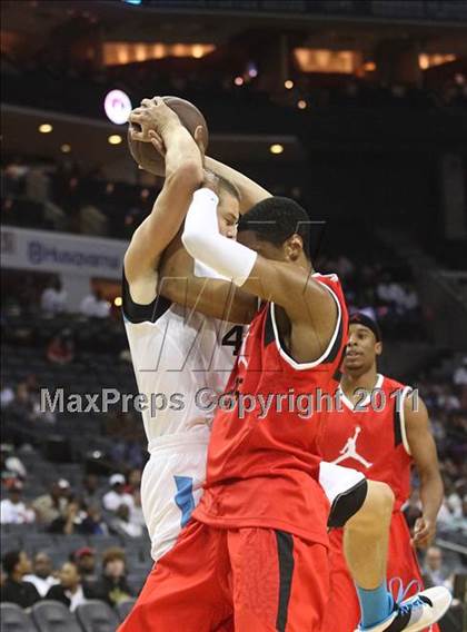 Thumbnail 3 in 2011 Jordan Brand Classic (Regional Game)  photogallery.
