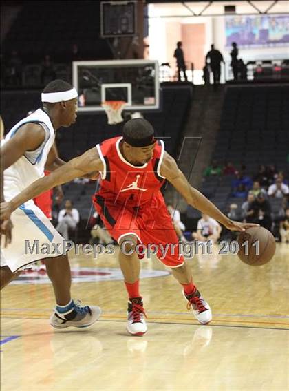 Thumbnail 3 in 2011 Jordan Brand Classic (Regional Game)  photogallery.