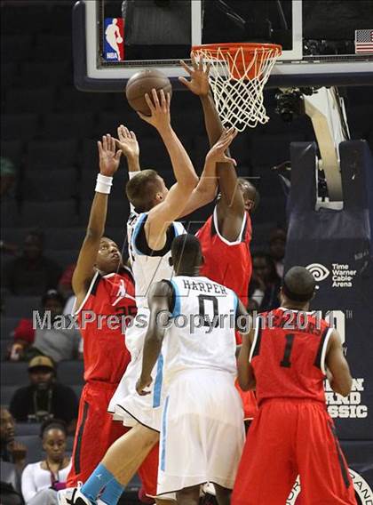 Thumbnail 3 in 2011 Jordan Brand Classic (Regional Game)  photogallery.