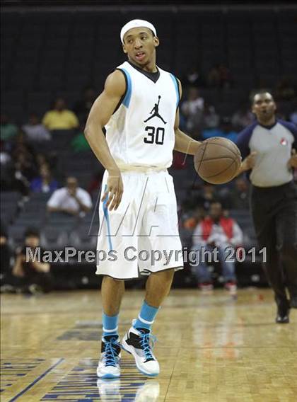 Thumbnail 2 in 2011 Jordan Brand Classic (Regional Game)  photogallery.