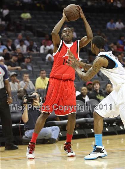 Thumbnail 3 in 2011 Jordan Brand Classic (Regional Game)  photogallery.