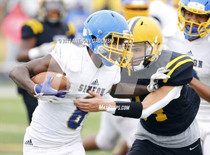 Thumbnail 3 in Simeon vs St. Laurence (Chicago Prep Bowl) photogallery.