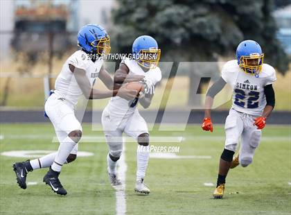 Thumbnail 1 in Simeon vs St. Laurence (Chicago Prep Bowl) photogallery.