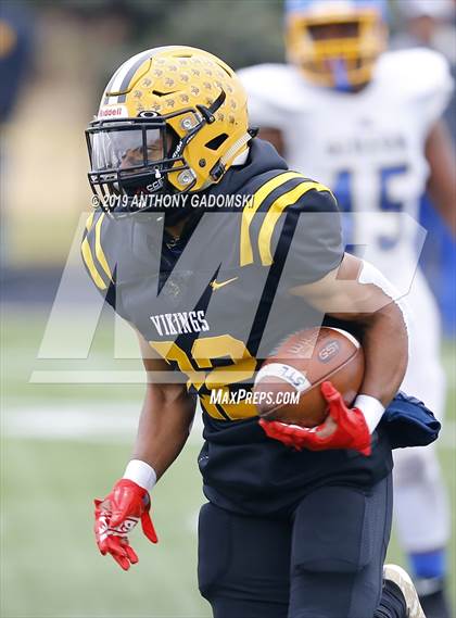 Thumbnail 1 in Simeon vs St. Laurence (Chicago Prep Bowl) photogallery.