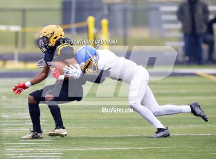 Thumbnail 1 in Simeon vs St. Laurence (Chicago Prep Bowl) photogallery.