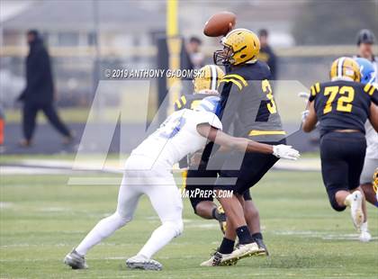 Thumbnail 3 in Simeon vs St. Laurence (Chicago Prep Bowl) photogallery.
