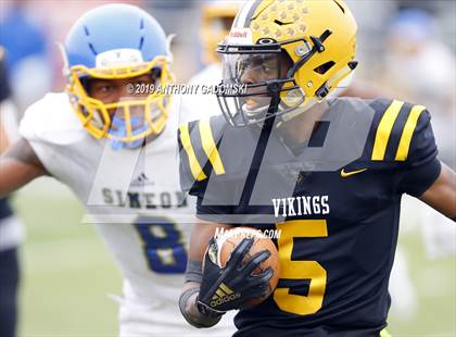 Thumbnail 3 in Simeon vs St. Laurence (Chicago Prep Bowl) photogallery.