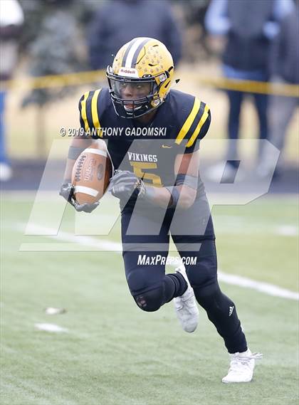 Thumbnail 1 in Simeon vs St. Laurence (Chicago Prep Bowl) photogallery.