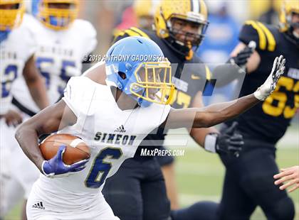 Thumbnail 1 in Simeon vs St. Laurence (Chicago Prep Bowl) photogallery.