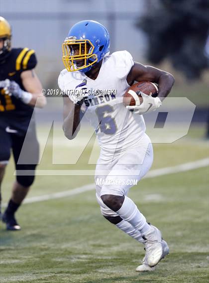 Thumbnail 1 in Simeon vs St. Laurence (Chicago Prep Bowl) photogallery.