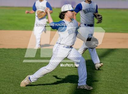 Thumbnail 3 in Muir @ Burbank photogallery.