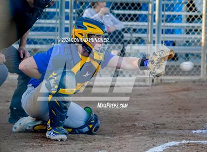 Thumbnail 3 in Muir @ Burbank photogallery.