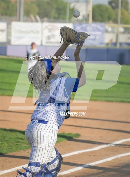 Thumbnail 3 in Muir @ Burbank photogallery.