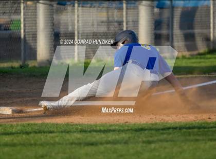 Thumbnail 2 in Muir @ Burbank photogallery.