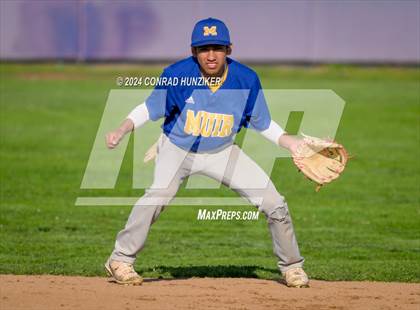 Thumbnail 3 in Muir @ Burbank photogallery.