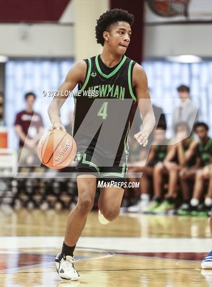 Thumbnail 1 in Isidore Newman vs. Bishop O'Connell (Spalding Hoophall Classic) photogallery.