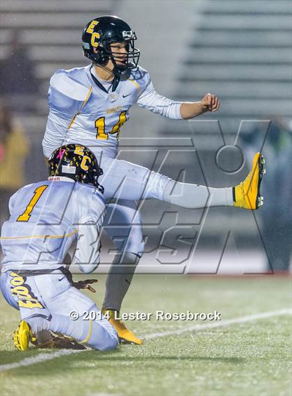 Thumbnail 2 in East Central vs. Stevens 6A Bi-District photogallery.