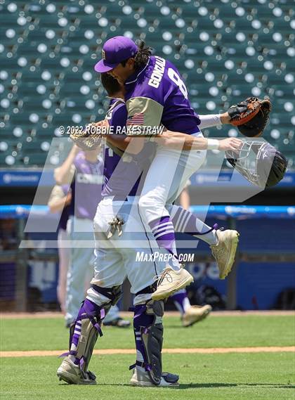 Thumbnail 1 in D'Hanis vs. Abbott (UIL 1A Baseball Semifinal) photogallery.