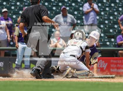Thumbnail 2 in D'Hanis vs. Abbott (UIL 1A Baseball Semifinal) photogallery.
