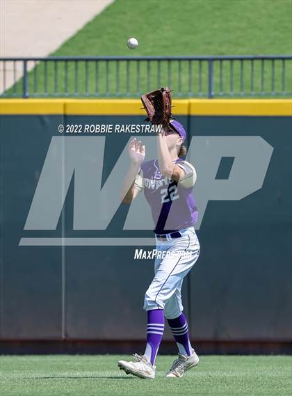 Thumbnail 2 in D'Hanis vs. Abbott (UIL 1A Baseball Semifinal) photogallery.
