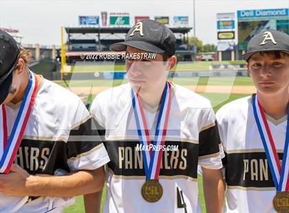 Thumbnail 2 in D'Hanis vs. Abbott (UIL 1A Baseball Semifinal) photogallery.