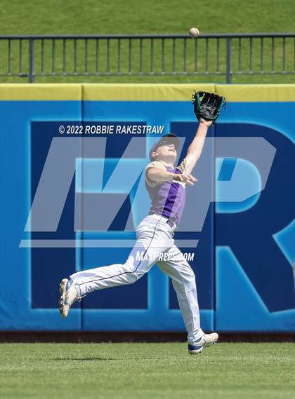 Thumbnail 3 in D'Hanis vs. Abbott (UIL 1A Baseball Semifinal) photogallery.